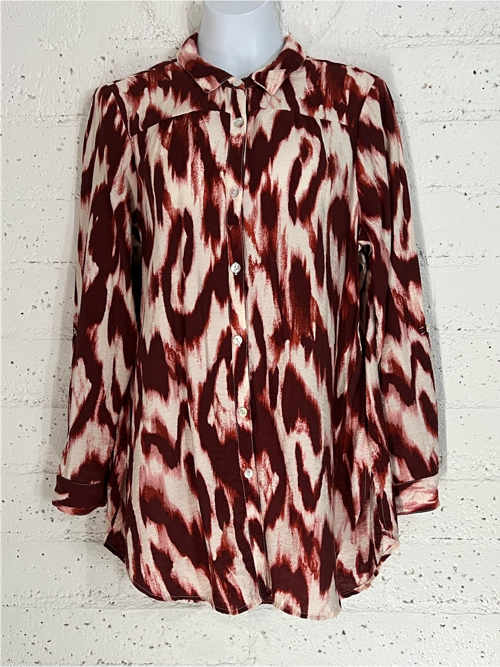 Fig & Flower Button Up Top L Burgundy Cream Tab Sleeve Rayon Blend Collared F10